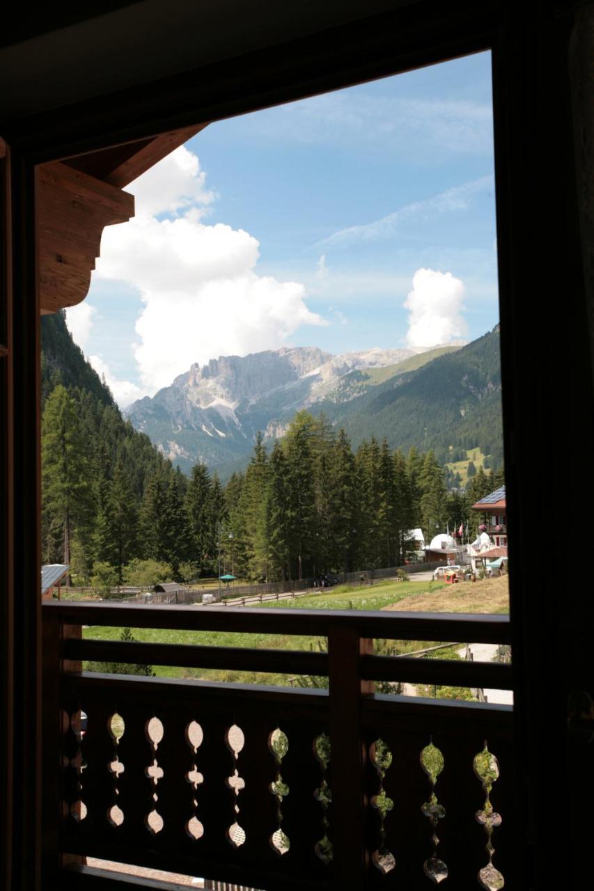 Villetta Ai Pini Deluxe Canazei Buitenkant foto