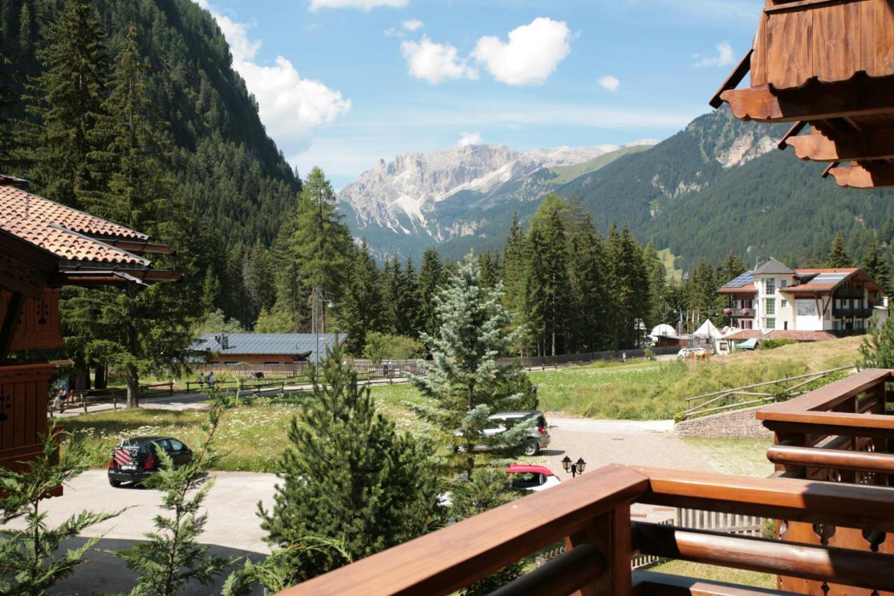 Villetta Ai Pini Deluxe Canazei Buitenkant foto